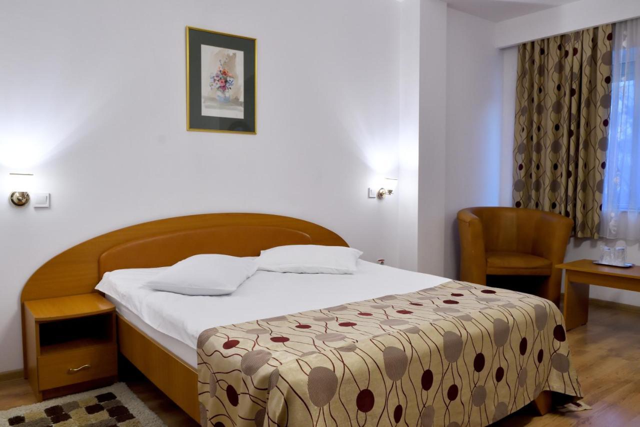 Hotel Select Tulcea Eksteriør billede