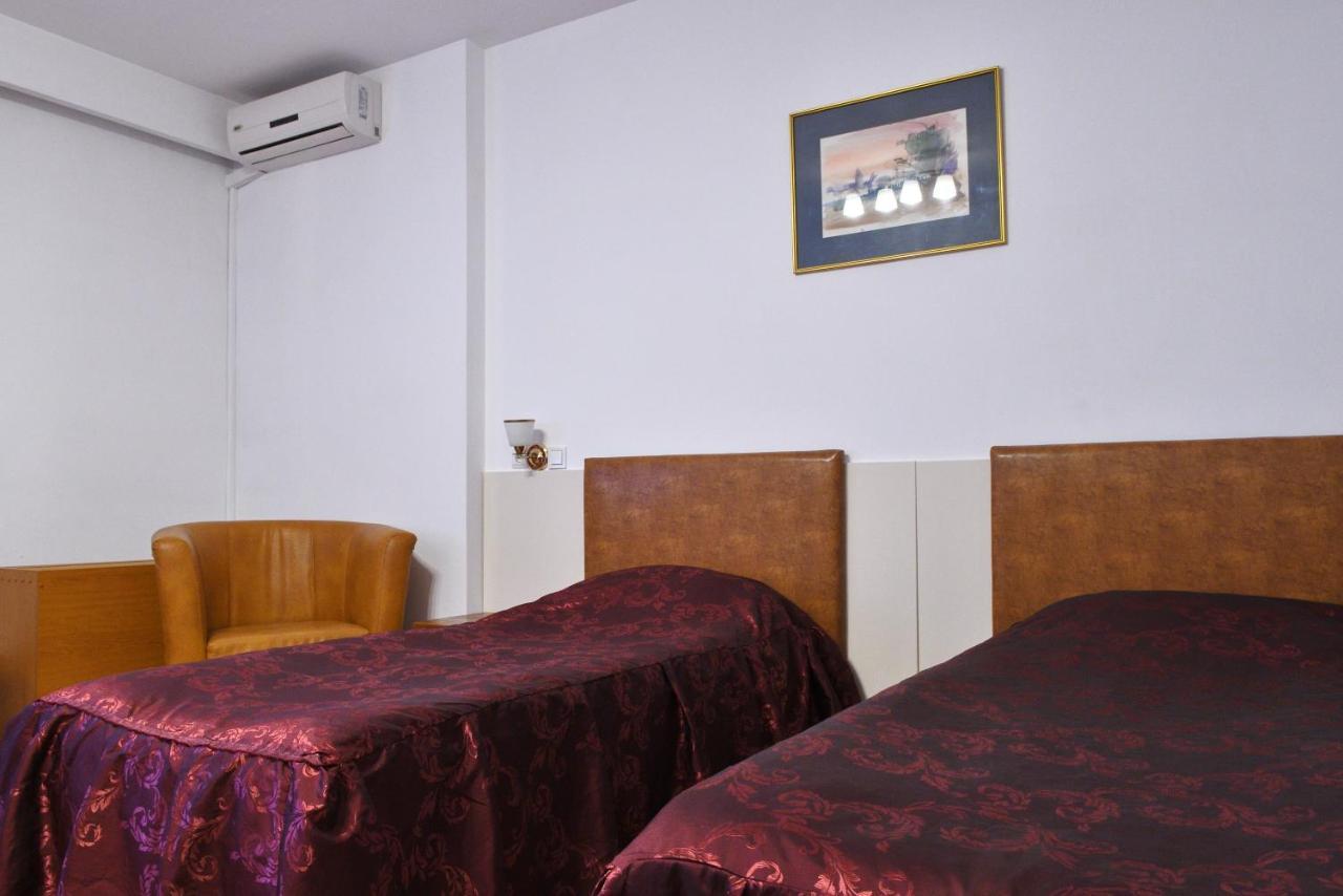 Hotel Select Tulcea Eksteriør billede