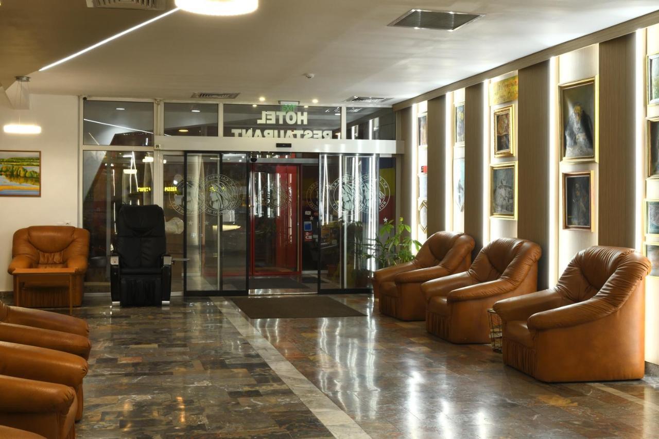 Hotel Select Tulcea Eksteriør billede