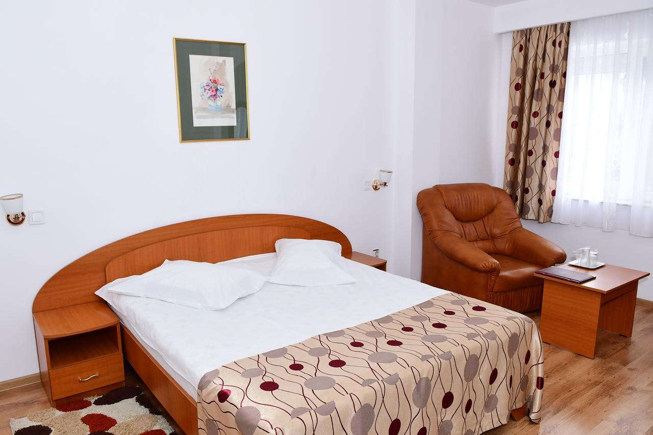 Hotel Select Tulcea Eksteriør billede